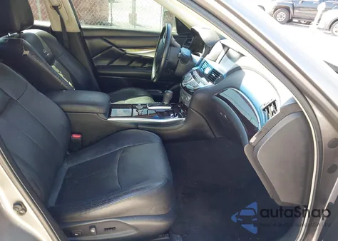 2011 Infiniti M37 z USA, uszkodzony, nr VIN JN1BY1APXBM322033